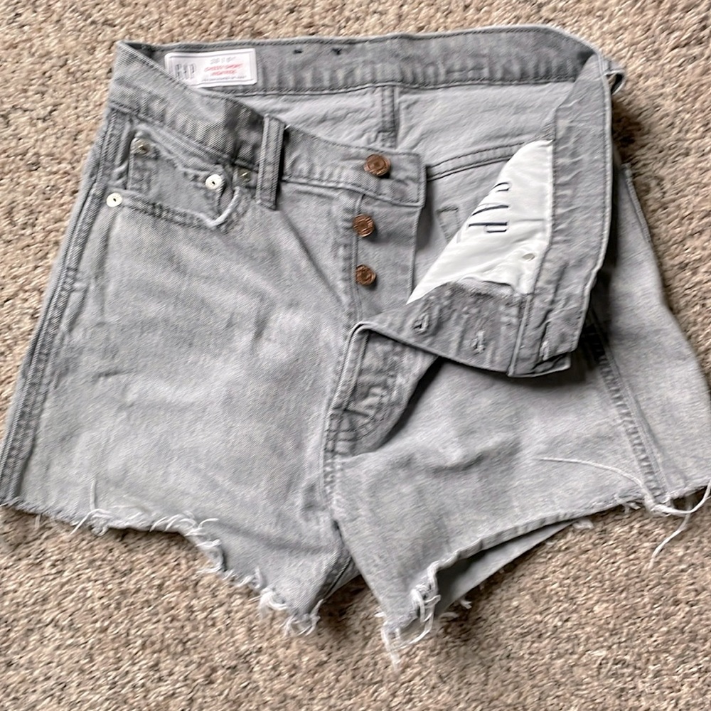 Gap Cheeky Short High Rise 28 or 6T